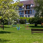 Szamotulanka - Wakacyjne - Plac Zabaw & Grill - By Renters Rewal