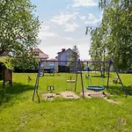 Lägenhet Szamotulanka - Wakacyjne - Plac Zabaw & Grill - By Renters
