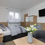 Apartamento Szamotulanka - Wakacyjne - Plac Zabaw & Grill - By Renters *