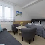 Apartamento Szamotulanka - Wakacyjne - Plac Zabaw & Grill - By Renters Rewal