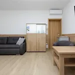 Szamotulanka - Wakacyjne - Plac Zabaw & Grill - By Renters
