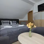 Szamotulanka - Wakacyjne - Plac Zabaw & Grill - By Renters *