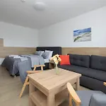 Szamotulanka - Wakacyjne - Plac Zabaw & Grill - By Renters Lägenhet Rewal