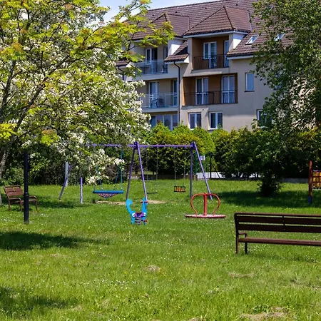 Szamotulanka - Wakacyjne - Plac Zabaw & Grill - By Renters Rewal