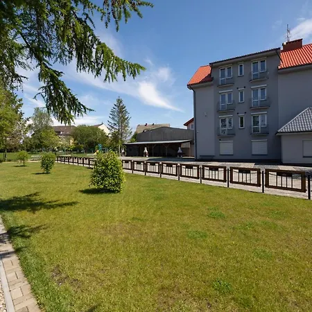 Szamotulanka - Wakacyjne - Plac Zabaw & Grill - By Renters Apartment Rewal