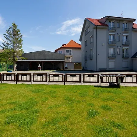 Szamotulanka - Wakacyjne - Plac Zabaw & Grill - By Renters Appartement Rewal