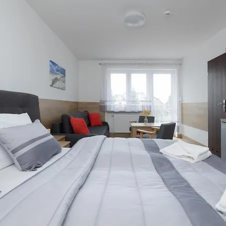 Szamotulanka - Wakacyjne - Plac Zabaw & Grill - By Renters Apartment *