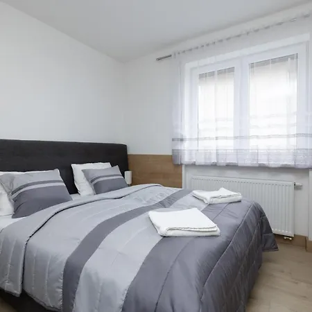 Szamotulanka - Wakacyjne - Plac Zabaw & Grill - By Renters Rewal