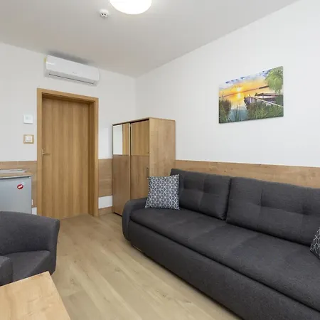 Apartment Szamotulanka - Wakacyjne - Plac Zabaw & Grill - By Renters *