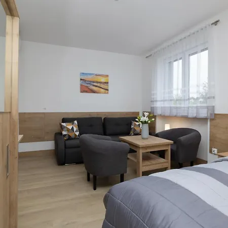 Szamotulanka - Wakacyjne - Plac Zabaw & Grill - By Renters * Rewal