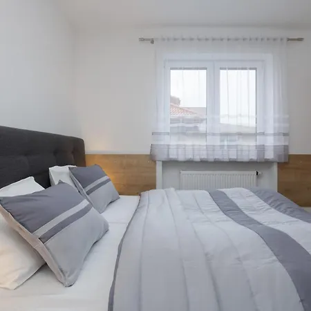 Szamotulanka - Wakacyjne - Plac Zabaw & Grill - By Renters