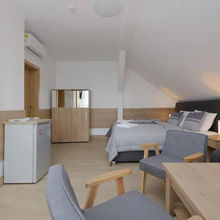 Szamotulanka - Wakacyjne - Plac Zabaw & Grill - By Renters * Rewal