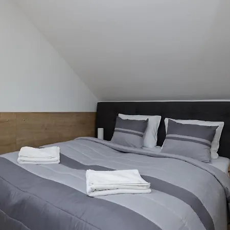 Szamotulanka - Wakacyjne - Plac Zabaw & Grill - By Renters * Rewal