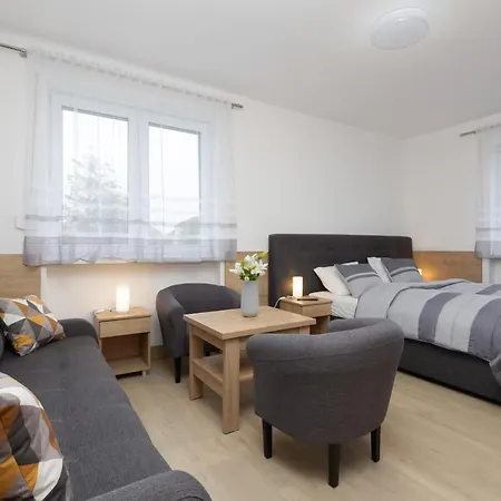 Szamotulanka - Wakacyjne - Plac Zabaw & Grill - By Renters * Rewal