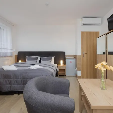 Szamotulanka - Wakacyjne - Plac Zabaw & Grill - By Renters *