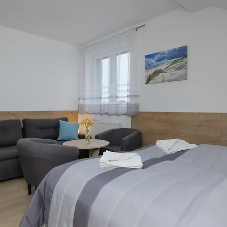 Apartment Szamotulanka - Wakacyjne - Plac Zabaw & Grill - By Renters Rewal