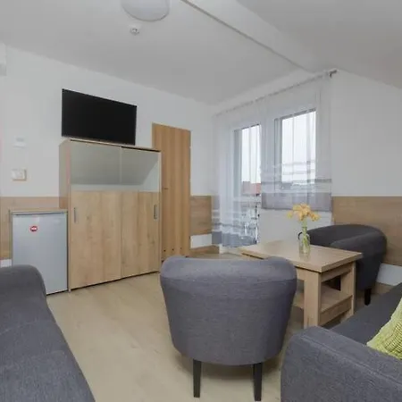 Szamotulanka - Wakacyjne - Plac Zabaw & Grill - By Renters *