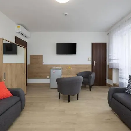 Szamotulanka - Wakacyjne - Plac Zabaw & Grill - By Renters * Rewal