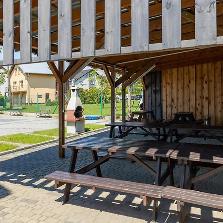 Szamotulanka - Wakacyjne - Plac Zabaw & Grill - By Renters Apartman *
