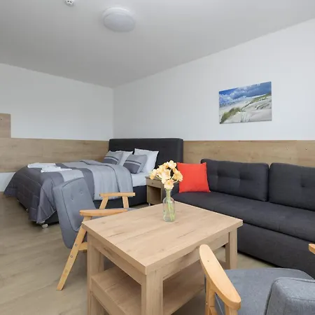 Szamotulanka - Wakacyjne - Plac Zabaw & Grill - By Renters Apartman Rewal