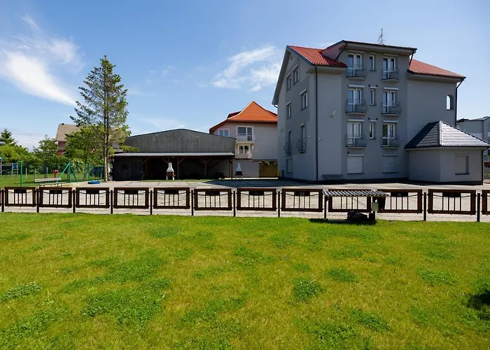 Szamotulanka - Wakacyjne - Plac Zabaw & Grill - By Renters Appartement Rewal