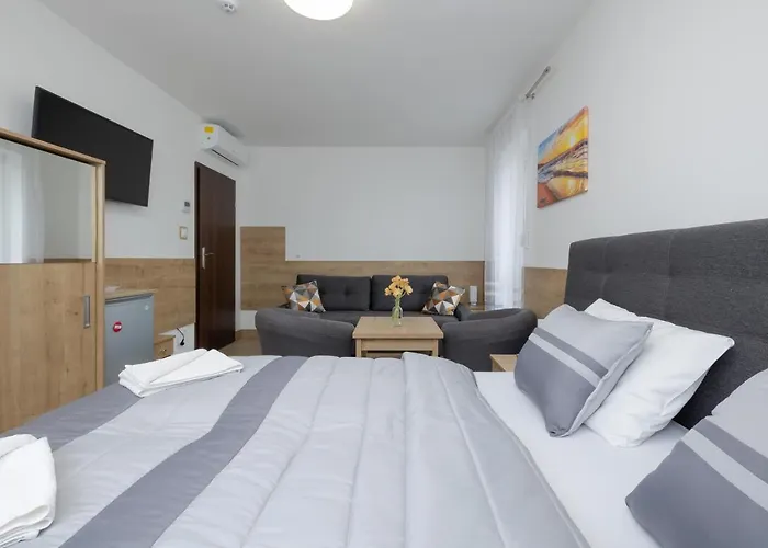 Szamotulanka - Wakacyjne - Plac Zabaw & Grill - By Renters Appartement Rewal