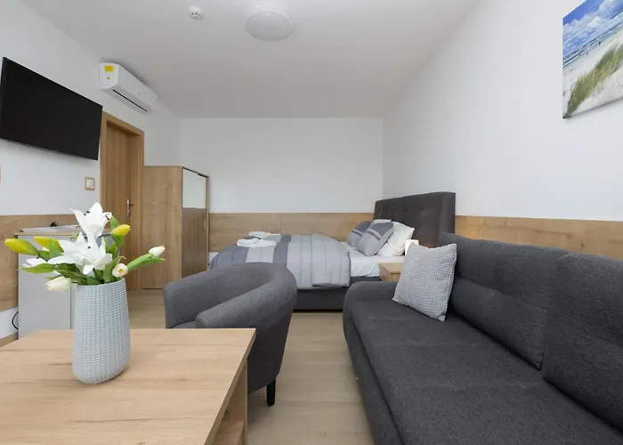 Szamotulanka - Wakacyjne - Plac Zabaw & Grill - By Renters