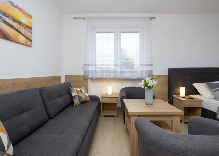 Szamotulanka - Wakacyjne - Plac Zabaw & Grill - By Renters Appartement Rewal