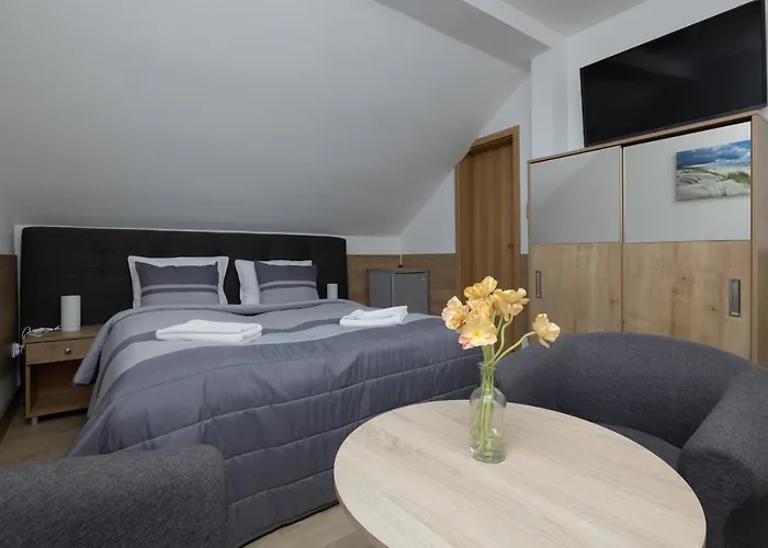 Szamotulanka - Wakacyjne - Plac Zabaw & Grill - By Renters Appartement Rewal